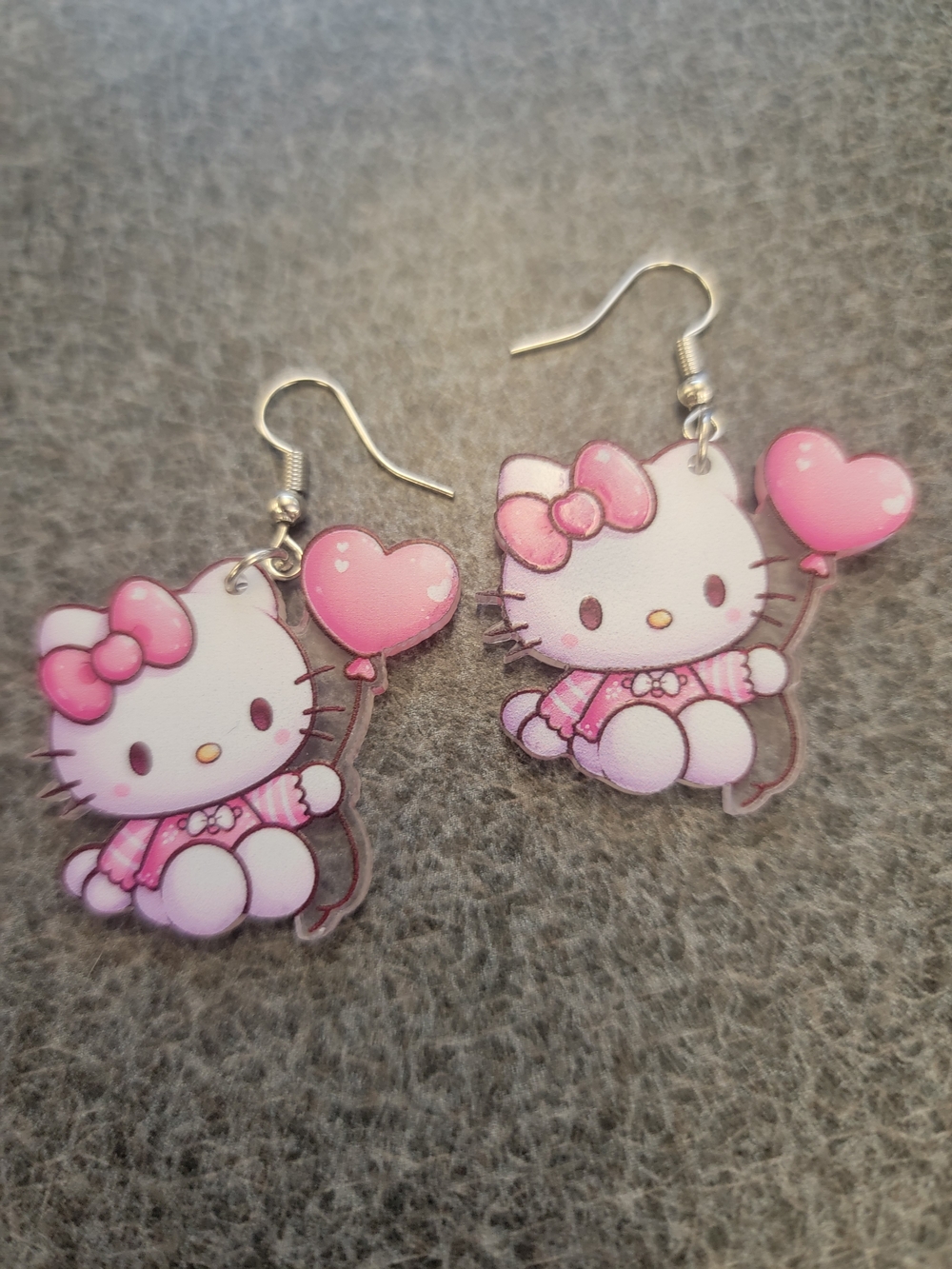 Hello Kitty Pink Heart Balloon Earrings